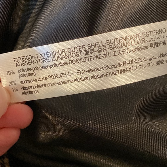 Zara Houndstooth Blazer Jacket. Size Small. Checkered Pattern. Padded shoulder. - Picture 8 of 9